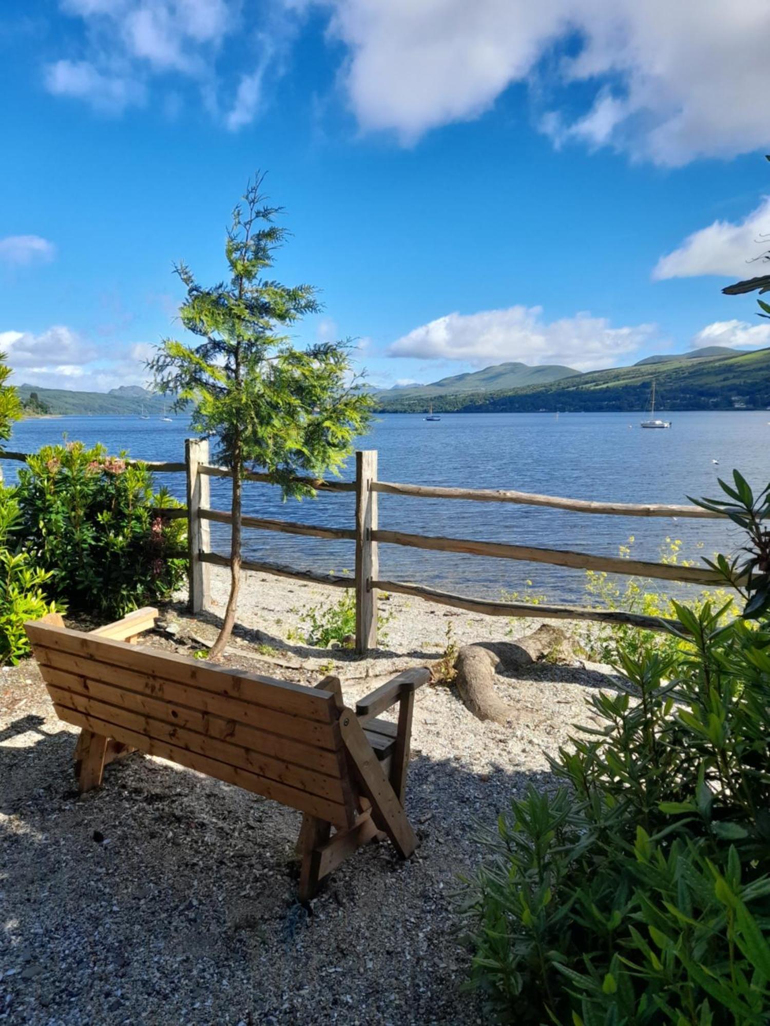 Cosy Lochside Cottage With Mountain And Sea Views Clynder Extérieur photo