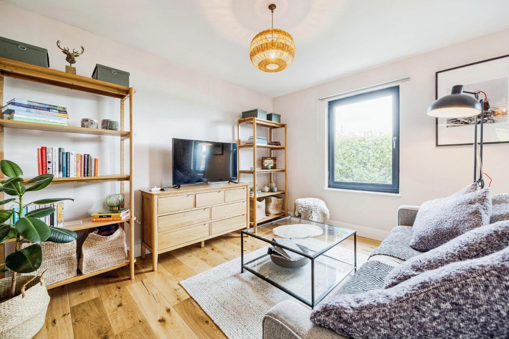 Cosy Lochside Cottage With Mountain And Sea Views Clynder Extérieur photo