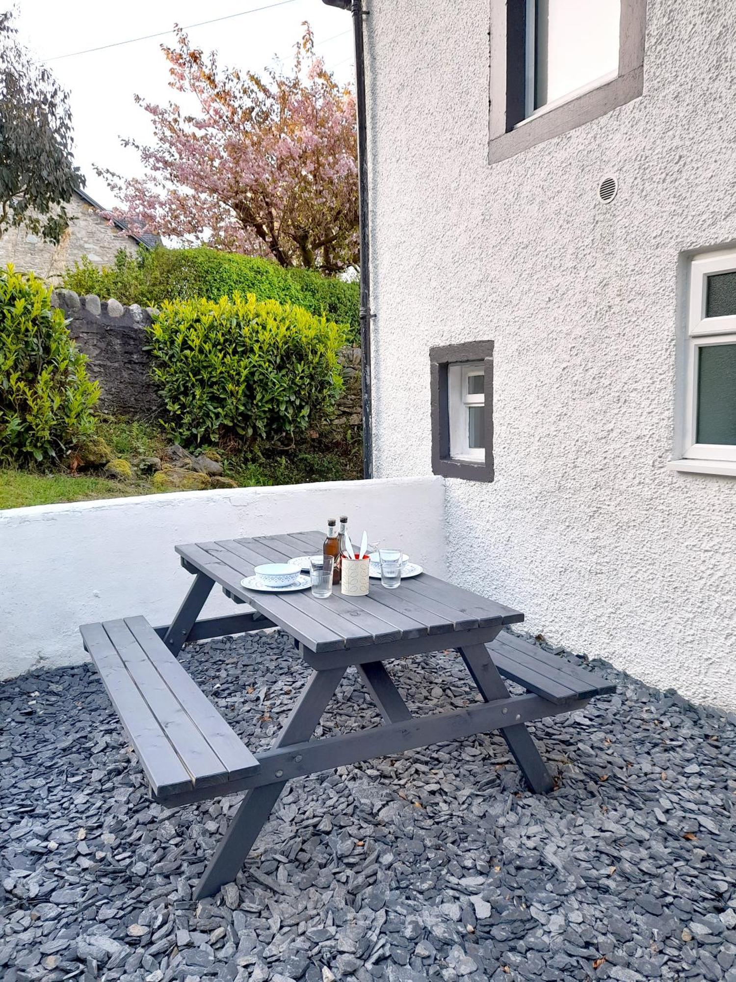 Cosy Lochside Cottage With Mountain And Sea Views Clynder Extérieur photo